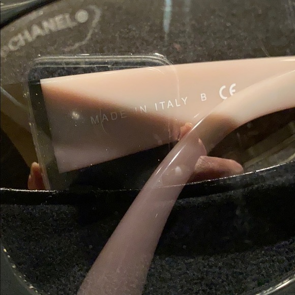 Chanel sunglasses - Picture 6 of 6